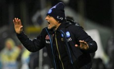 开云在线直播-那不勒斯豪取联赛六连胜，稳坐积分榜榜首的简单介绍