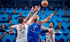 开云体育直播-关于巴西男篮力克土耳其男篮，欧文爆发神勇的信息