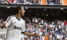 开云官网-老鹰加时啄伤湖人，保罗末节封神诠释何谓大场面先生