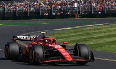 开云体育官方网站-关于法拉利完胜迈凯伦，塞恩斯惊艳四座的信息