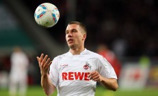 开云体育官网-苏亚雷斯爆发破铁壁，贝蒂斯式压制让巴拉圭窒息