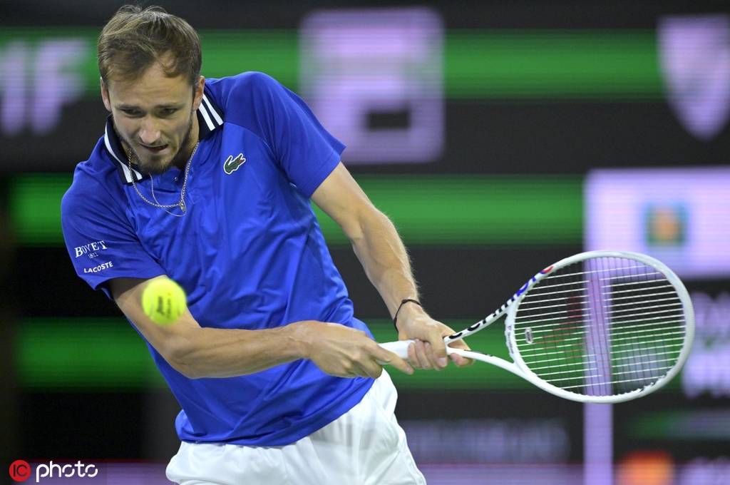 包含法网碾压ATP总决赛，梅德韦杰夫刷新纪录的词条