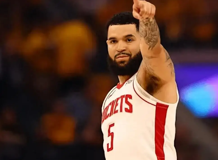 关于火箭险胜雷霆，霍勒迪扛起全队的信息