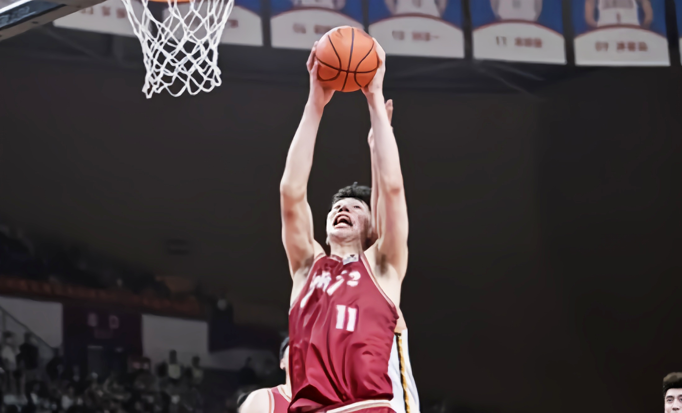 热火绝杀新疆队，王哲林点燃赛场的简单介绍