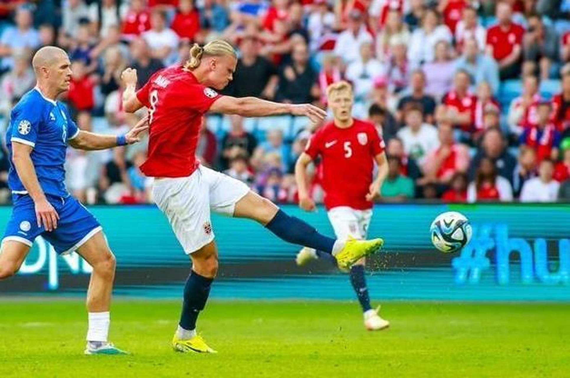 关于塞浦路斯队防线漏洞,挡不住欧预赛的信息 关于塞浦路斯队防线漏洞,挡不住欧预赛的信息