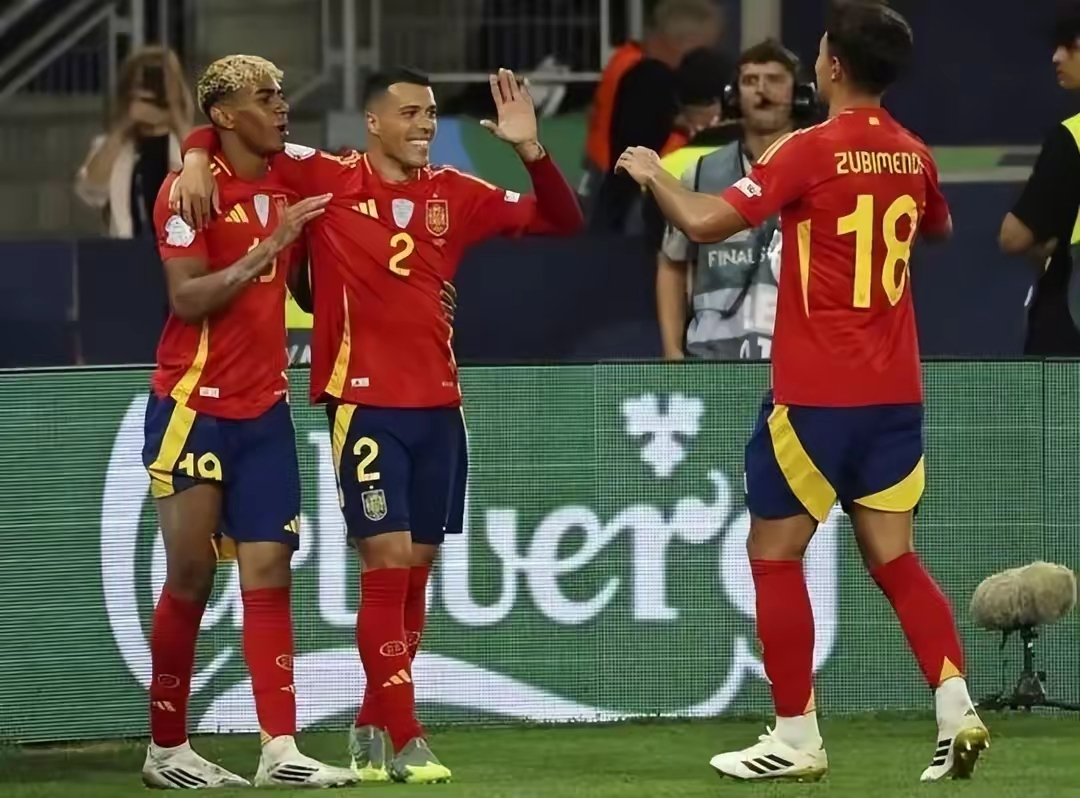 西班牙选手激情出战，赢得公众认可