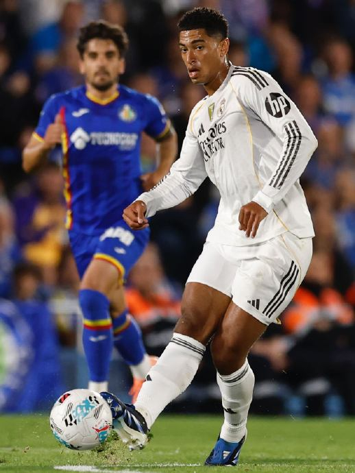 包含皇马客场逼平强敌，艰难一分的词条