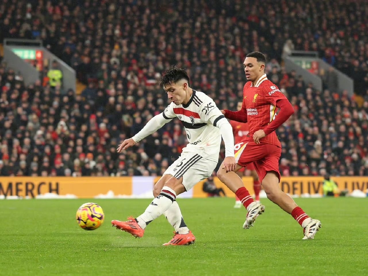 包含英超劲旅面对中超球队，双方硝烟弥漫的词条