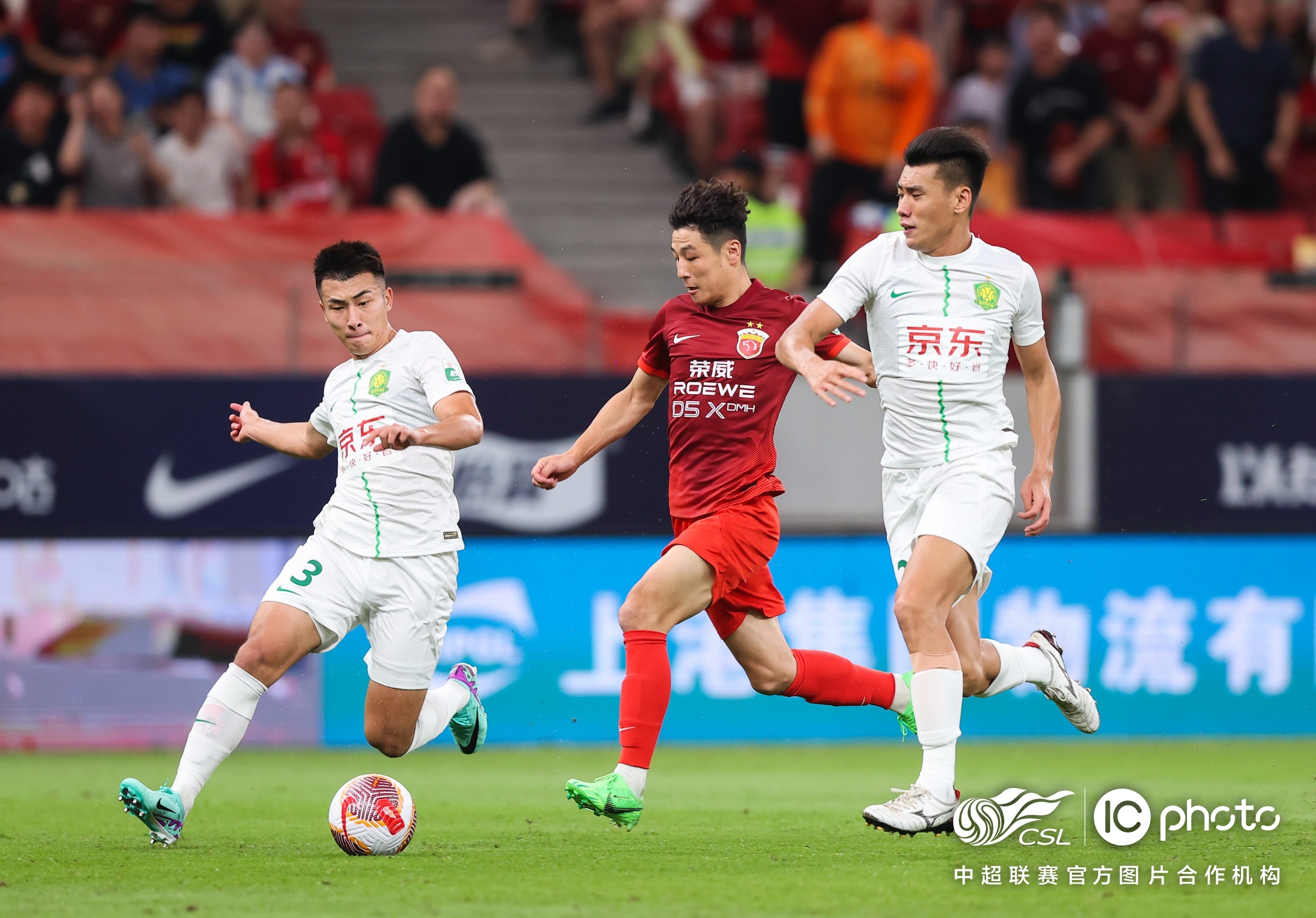 关于中国足球走向复苏，中超比赛逐渐焕发新生的信息