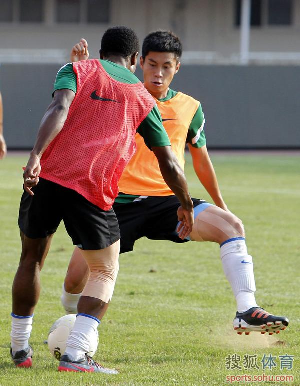 关于马德里竞技中场球员备战关键战，卧虎藏龙的信息