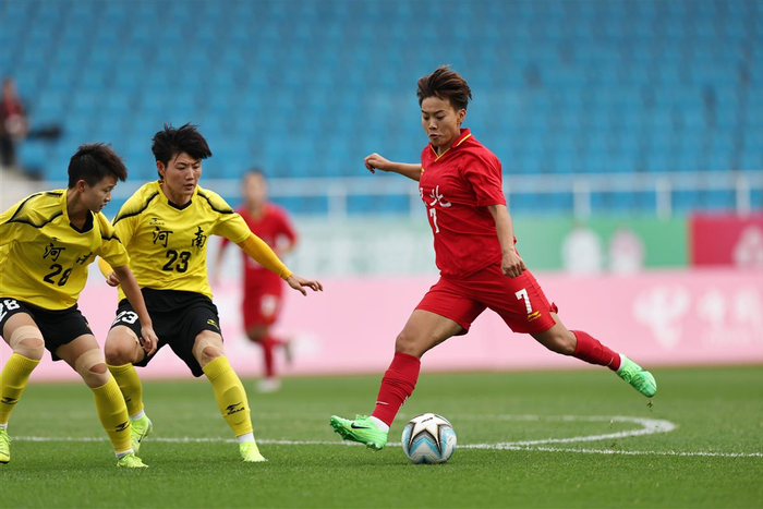 湖北队接连获胜，晋级小组第一