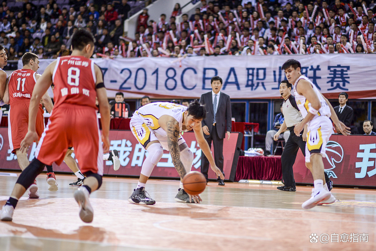 关于CBA联赛夺冠热门浮现，强队展现实力的信息