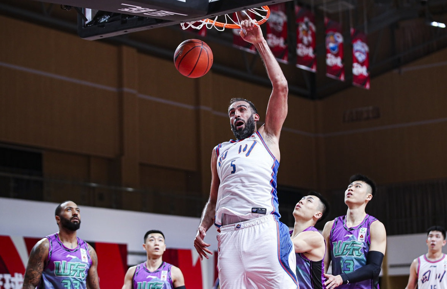 云南男篮豪取四连胜,冲击前四 云南男篮豪取四连胜,冲击前四