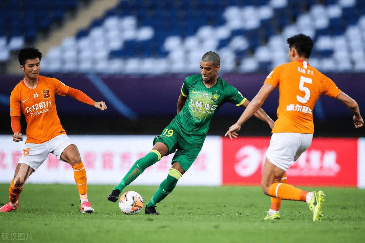 北京国安队刷新难得连胜记录赛后洗漱伤痛的简单介绍 北京国安队刷新难得连胜记录赛后洗漱伤痛的简单介绍