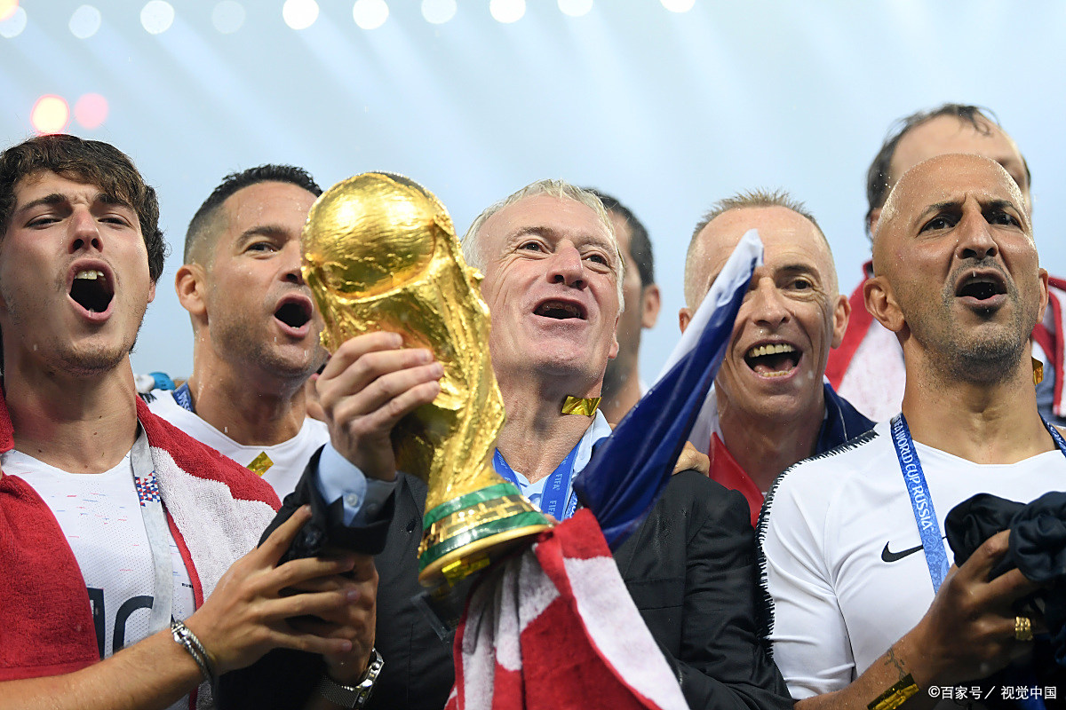 乌拉圭力克葡萄牙,科曼三分雨点燃全场的简单介绍 乌拉圭力克葡萄牙,科曼三分雨点燃全场的简单介绍