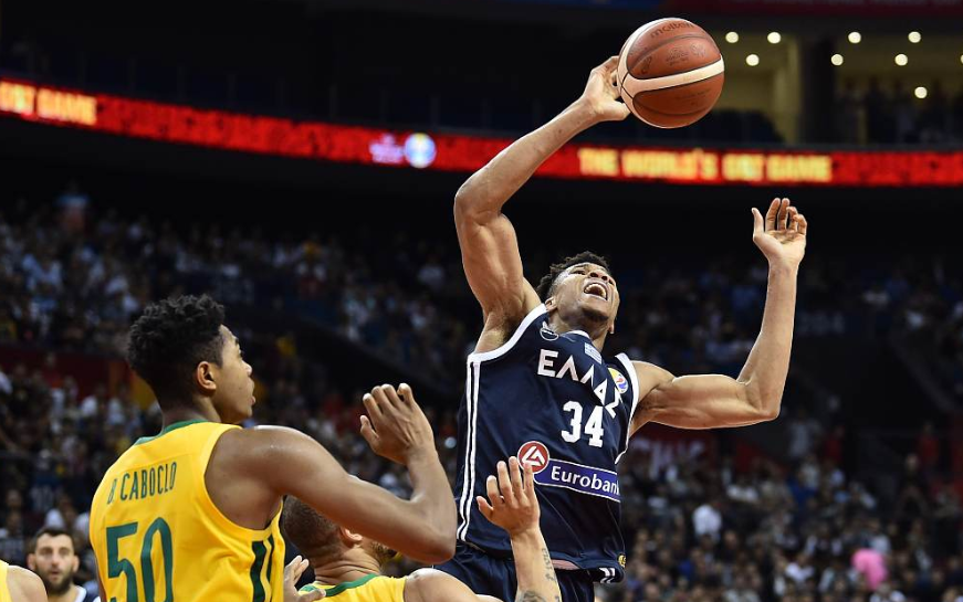 希腊轻取巴西，阿尔瓦雷斯关键制胜的简单介绍