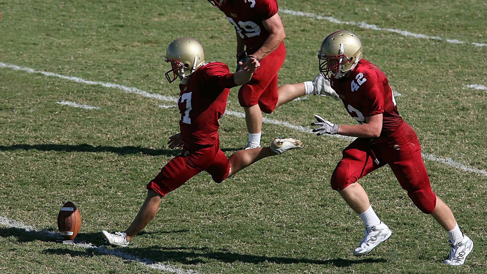 绿茵场与硬木地板的交响，当欧冠决赛的焦点战遇见火箭淘汰公牛的宿命对决