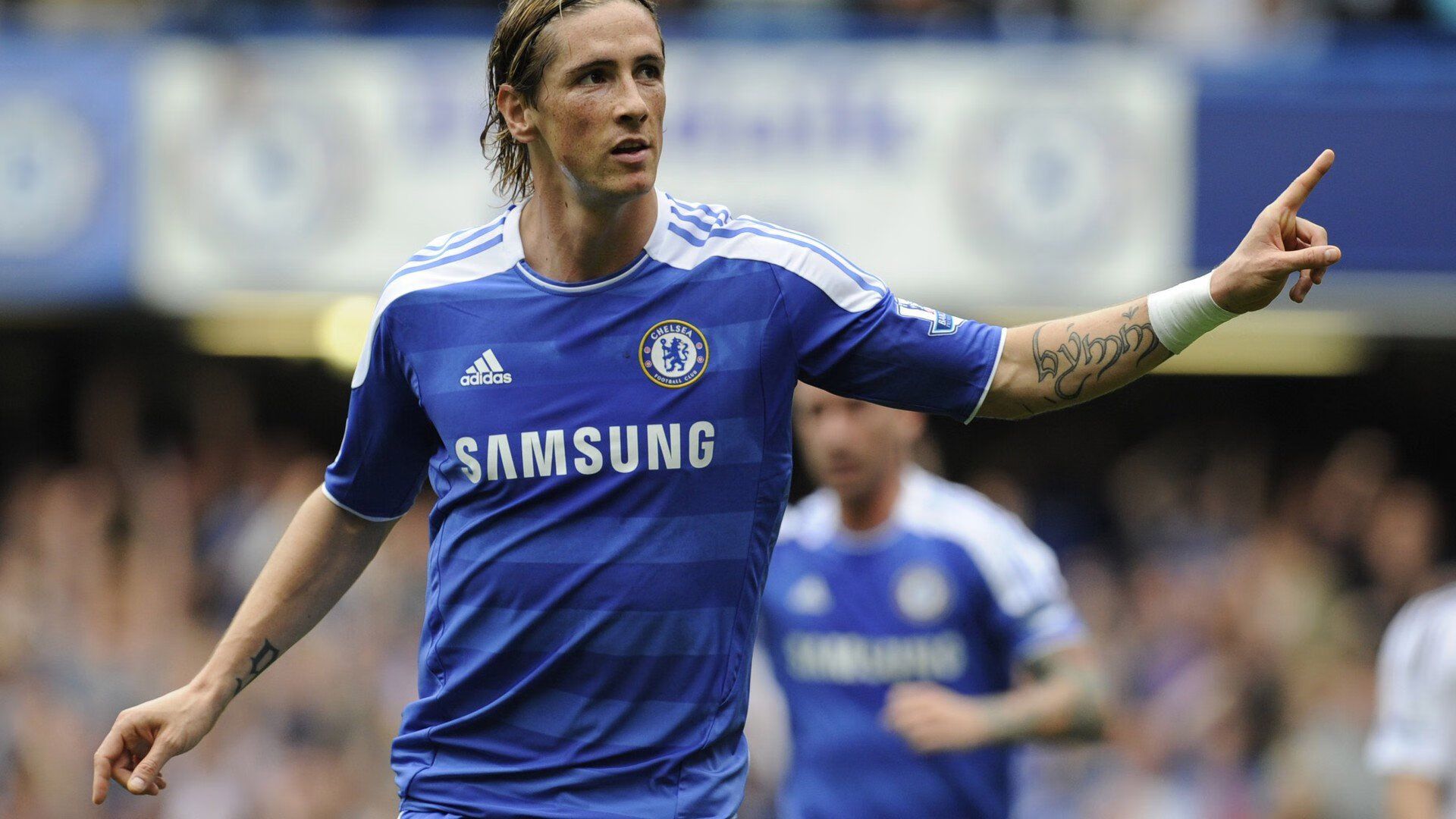 跨越时空的竞技诗篇,当美加墨世界杯的绿茵焦点,遇见湖人紫金王朝的雷霆之战